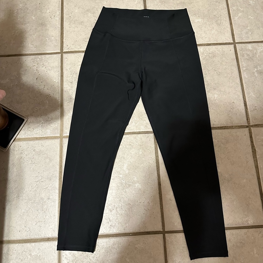 Black leggings medium
